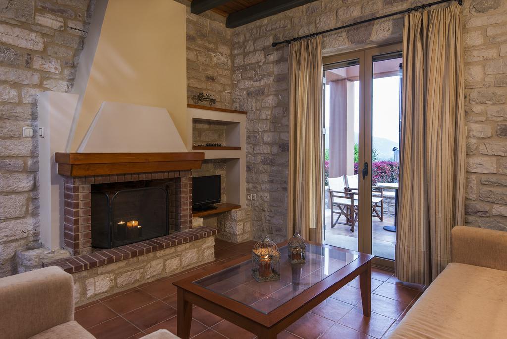 Enastron Villas Кипарисия Экстерьер фото